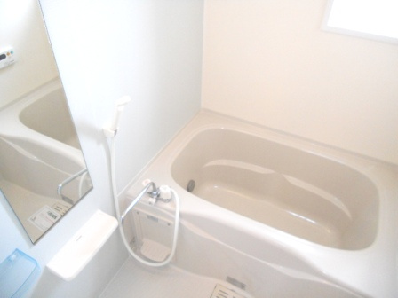 ファミーユⅡの浴室|バス