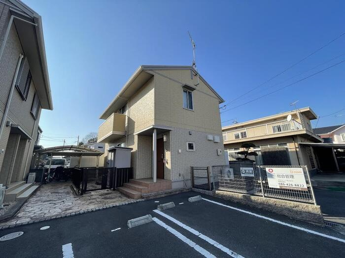 倉敷市川入のタウンの外観