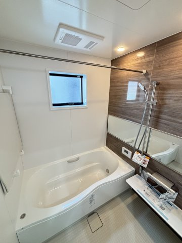 広島市安佐南区高取北１丁目の中古一戸建の浴室