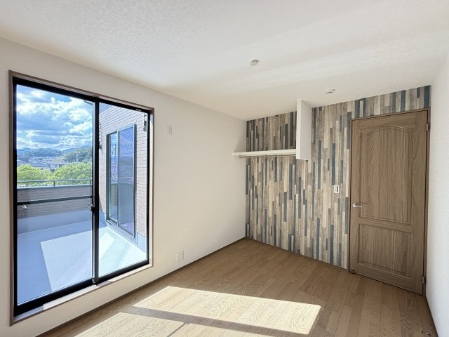 広島市安佐南区高取北１丁目の中古一戸建の洋室