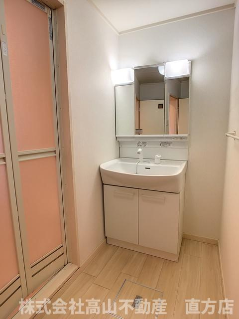 直方市神正町の賃貸マンションの洗面所