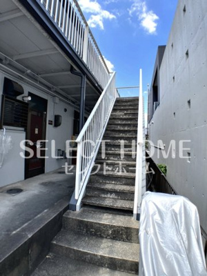 【エントランス】 | シェリール羽根 | 清潔なエントランスです