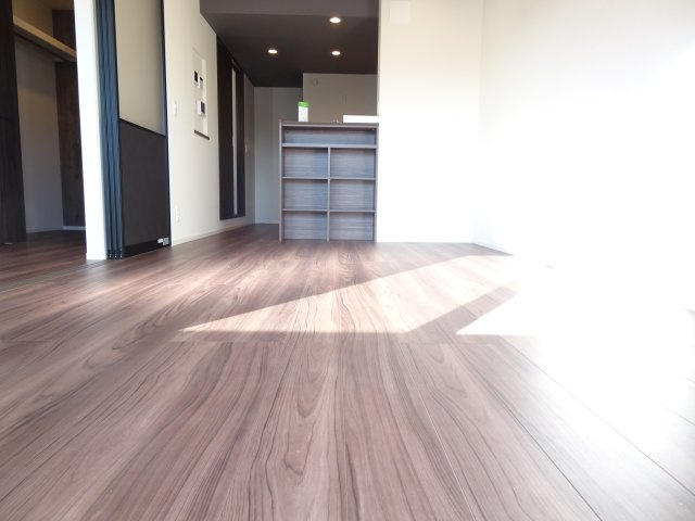 D-room南高橋町WESTの居間・リビング