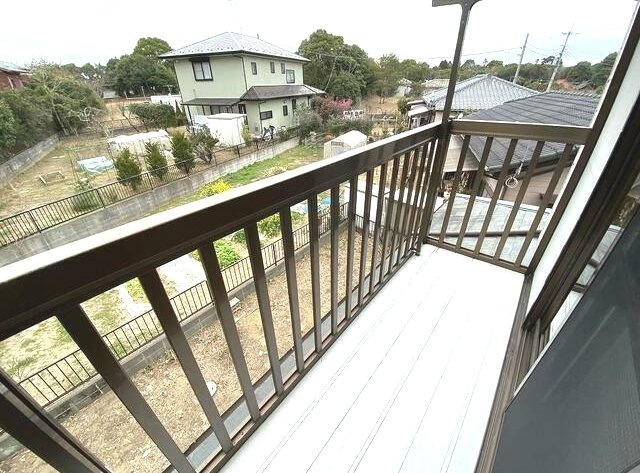 茂原市清水　中古戸建のバルコニー|内装リフォーム済み令和6年2月 平成7年9月築 ２LDK リビング約13.5帖 カーポート1台