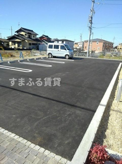 【駐車場】