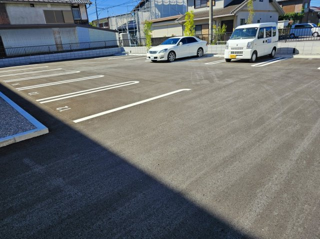エアフォルク河原の駐車場|平面式のとめやす駐車場です