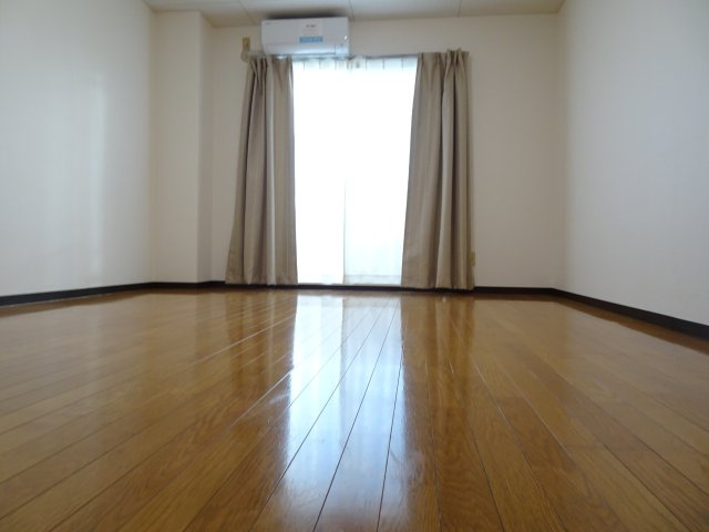 プチシャトー楽田の内装