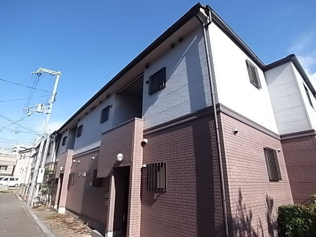 ピースハイツの外観