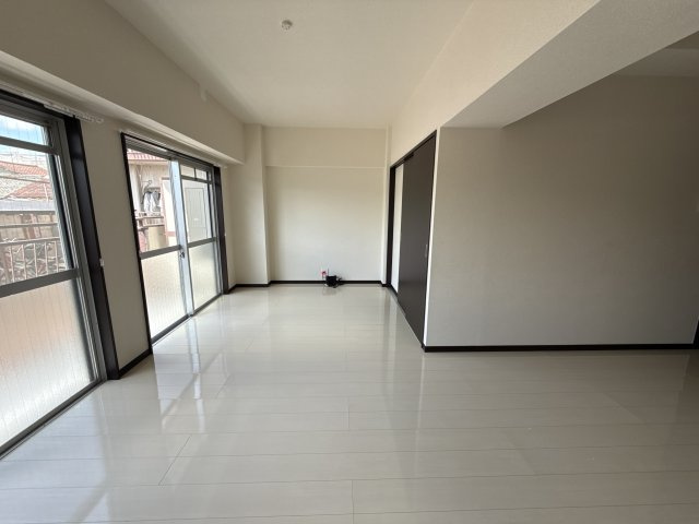 グランツ野里の居間・リビング