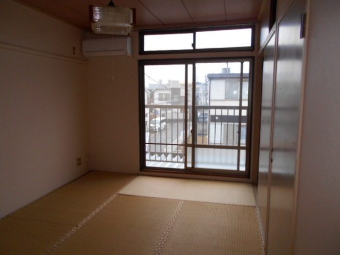 北総ビレッジ Aの居間・リビング|居室