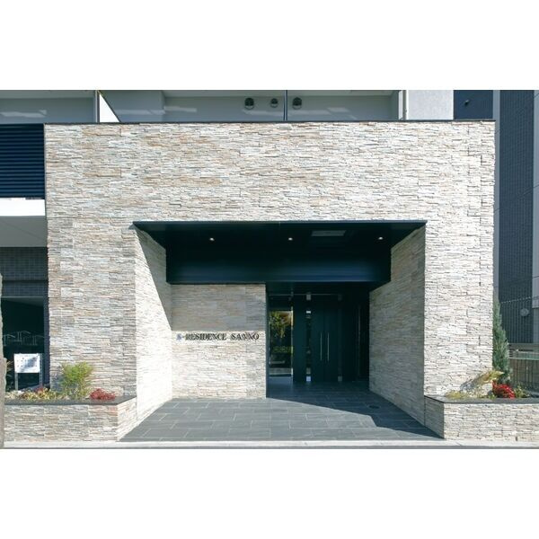 S-RESIDENCE山王のエントランス