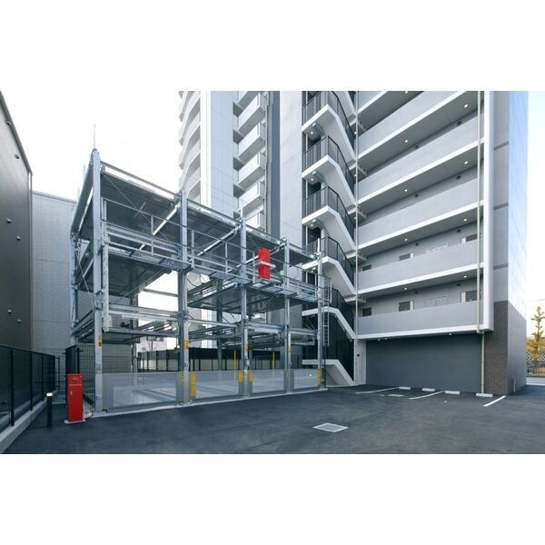 S-RESIDENCE山王の駐車場