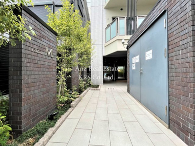 【エントランス】 | ブラン エム | お洒落なエントランス