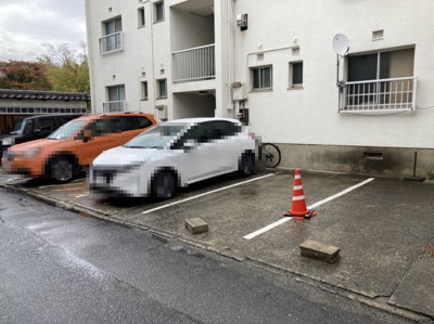 【外観】 | 中央駐車場