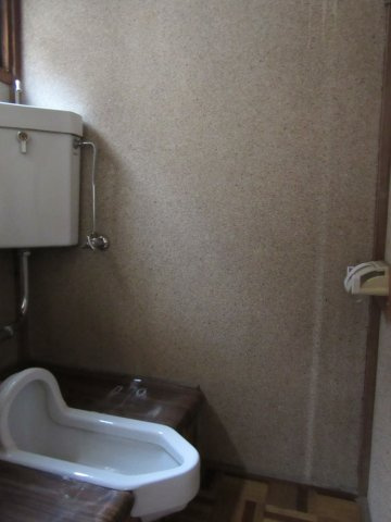 南美園町貸家のトイレ