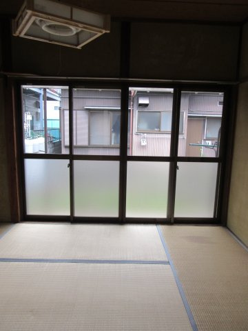 南美園町貸家の和室