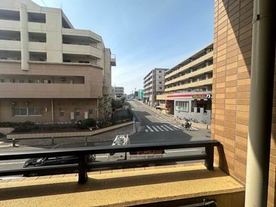 【展望】 | Salida仲町台/サリーダ仲町台 | バルコニーからの眺望です♪2階にあるので人目が気にならないのが嬉しいですよね☆