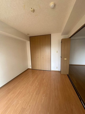 【寝室】 | Salida仲町台/サリーダ仲町台 | 洋室6帖☆クローゼットがあります♪お洋服がスッキリ収納できて、整理しやすくなりますね☆