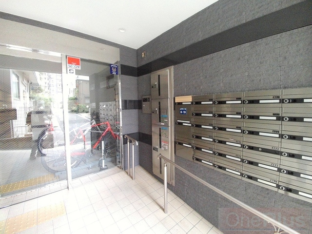 アレス六甲のエントランス