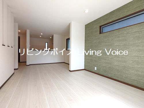 【居間・リビング】 | 【仲介手数料０円】藤沢市善行1丁目　2号棟　中古一戸建て | 施工例　藤沢市善行1丁目　中古一戸建て