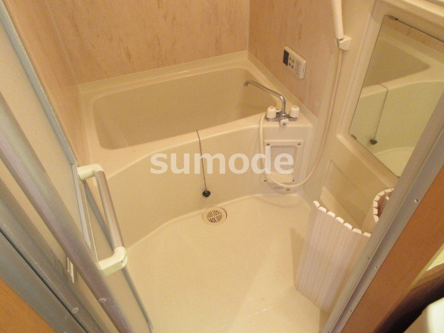 リーフジャルダン総持寺駅前の浴室