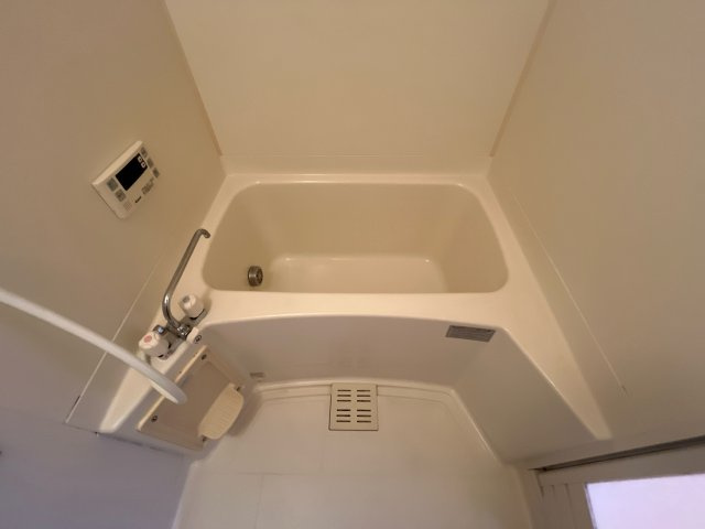 エテルナの浴室