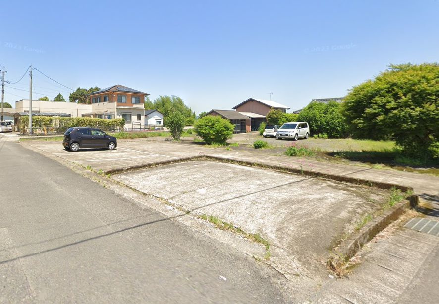 北諸県郡三股町大字蓼池の中古一戸建の駐車場