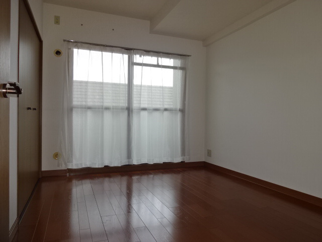 リバード高岡の寝室