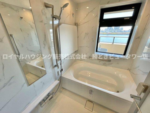 コンパクトで使いやすいお風呂です