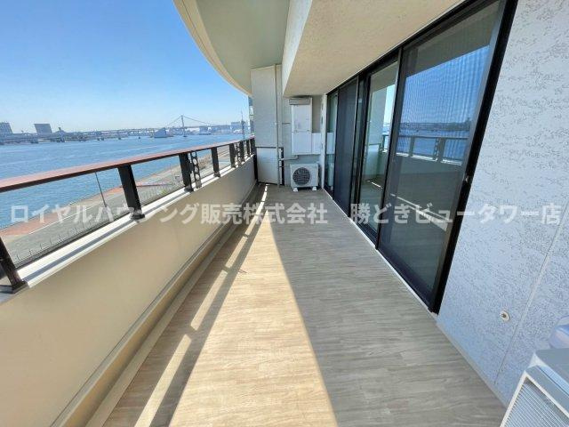 陽当たり良好なバルコニーです