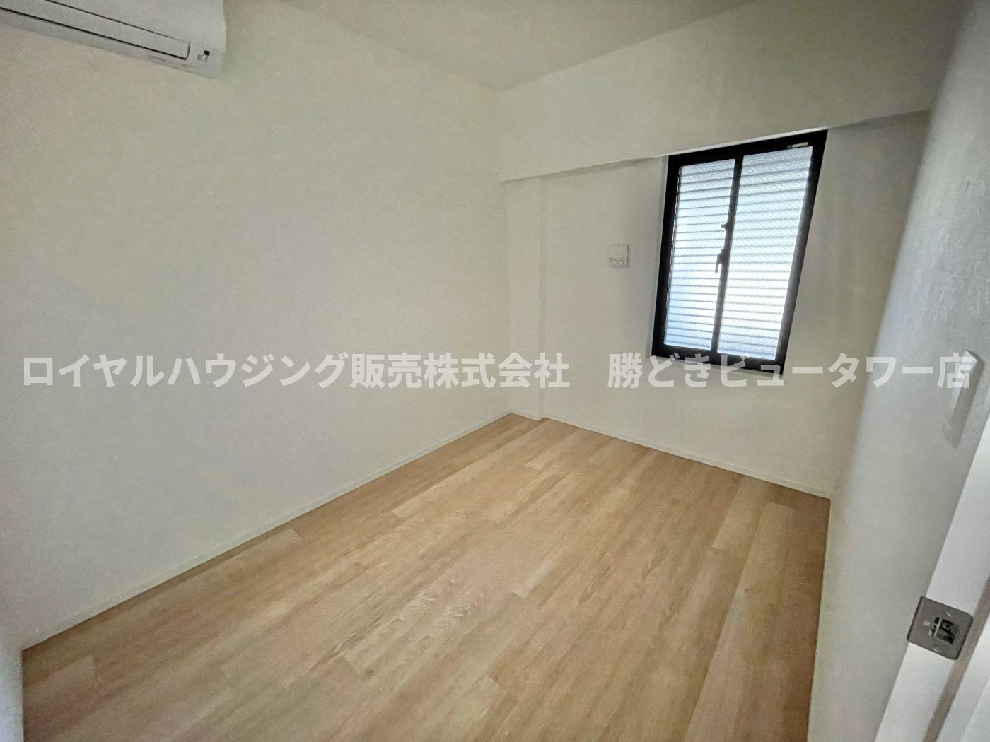 使い勝手のいい洋室です