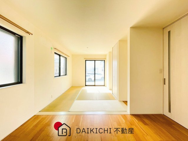 【居間・リビング】 | 北本市石戸1丁目　中古戸建