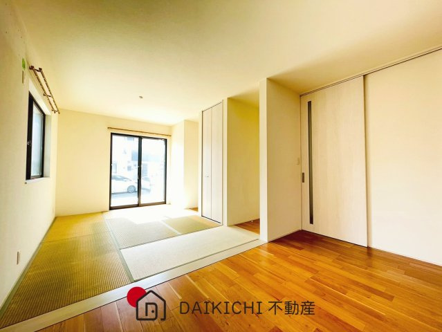 【居間・リビング】 | 北本市石戸1丁目　中古戸建