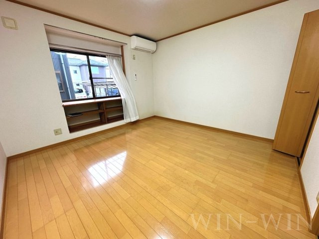 ミューズイン花中 Aの居間・リビング