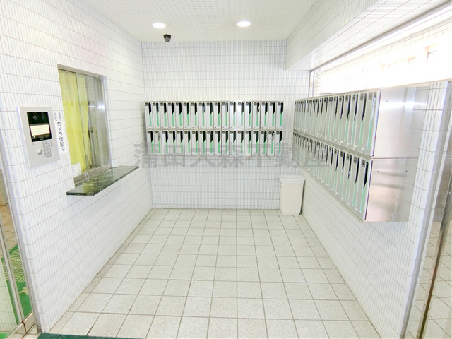 プロフィットリンク蒲田のエントランス