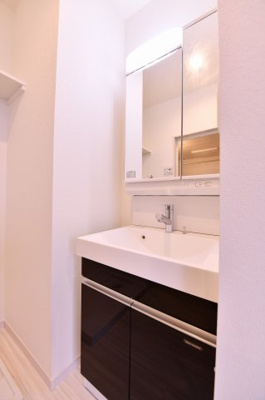 【洗面所】 | REGALEST 千代(レガリストチヨ) | 別号室の写真になります。現況優先。