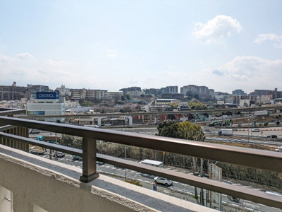 【展望】 | 青葉丘マンション | 物件を比較検討したいお客様には、「物件比較見学プラン」をご用意しております。こちらの物件だけでなく、お客様の希望に沿った物件を、いくつかまとめてご案内させて頂きます。