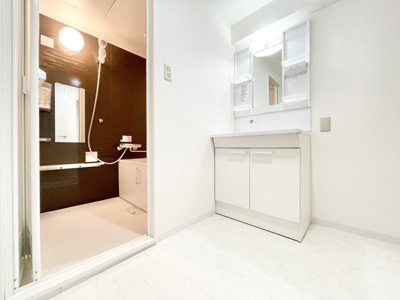 【脱衣所】 | 青葉丘マンション | エイブルにて取扱い可能な住宅ローンは、全部で10種類以上！お客様にピッタリの住宅ローンを当社のFPよりご案内させて頂きます。住宅ローンのご相談だけでも、お気軽にご相談下さいませ。