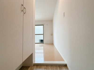 【玄関】 | ツルマキロジ