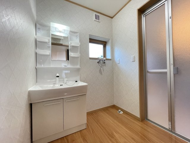 八戸市小中野7丁目の独立洗面台