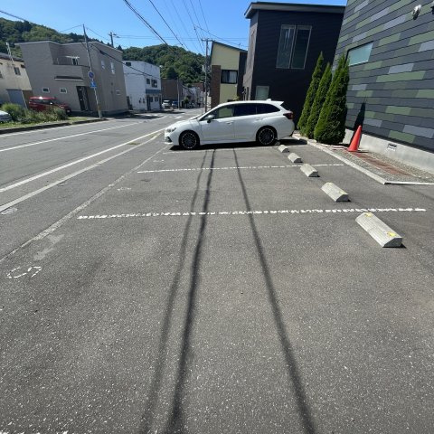 norfino GAREの駐車場