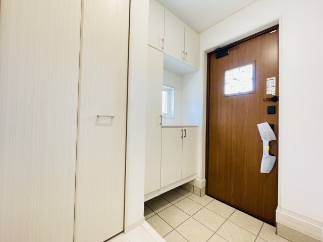 【玄関】 | 熊谷市石原　いろどりアイタウン　新築戸建　全2棟　01号棟