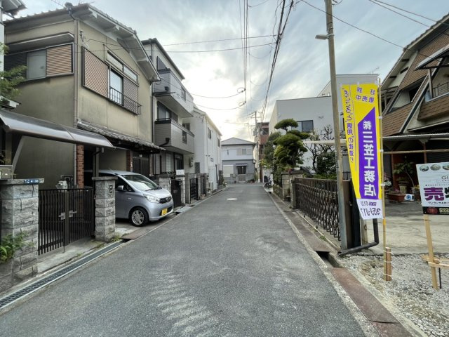 【建築条件付き土地】サン・タウン谷川１丁目の前面道路含む現地写真|前面道路含む現地写真です