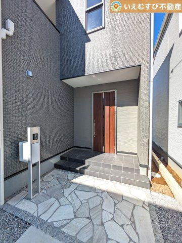 Livele Garden.S　鴻巣市箕田2期のエントランス|セキュリティ充実で安心・安全の暮らしを提供
