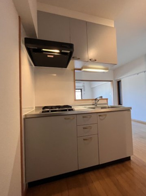 【キッチン】 | フォレストコート | 別号室の写真になります。現況優先。