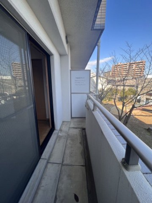 【バルコニー】 | フォレストコート | 別号室の写真になります。現況優先。
