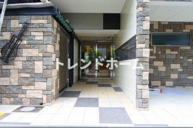 メゾニティ・クイーン阿波座のエントランス|選べる家電プランあり！！