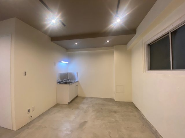 深山ビルの内装