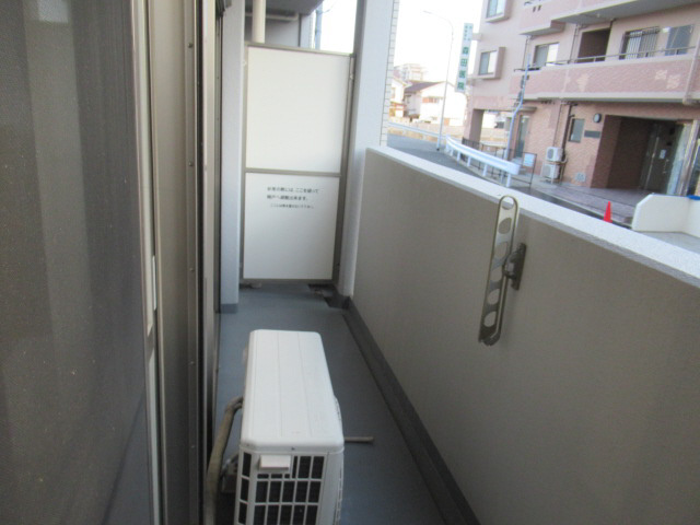 西舞子壱番館のバルコニー