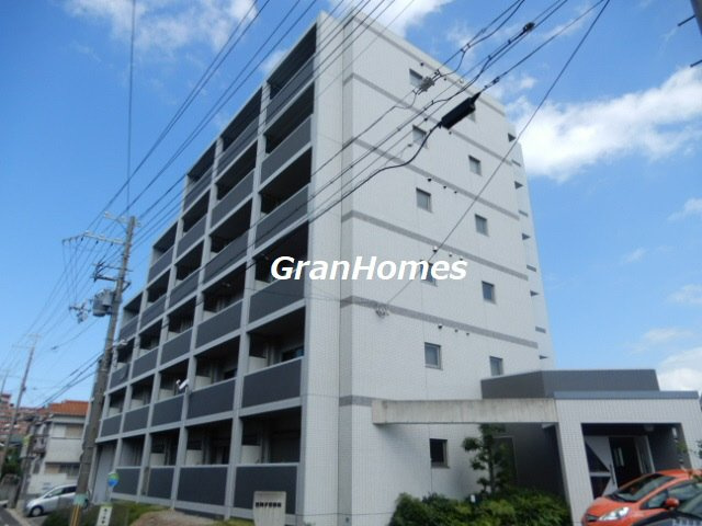 西舞子壱番館の外観